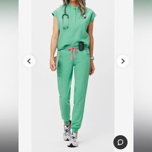 Surgical Green Figs Top and Bottom